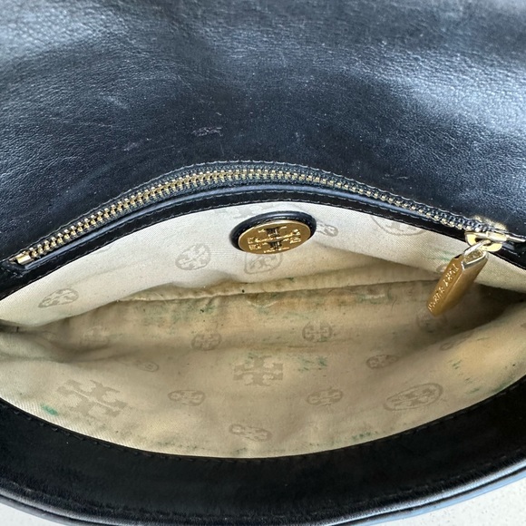 Tory Burch Black Leather Crossbody Bag With Gold Chain - Picture 8 of 10